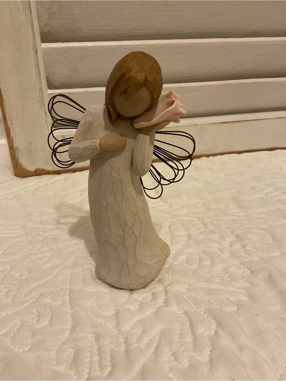 Willow Tree Cream Thinking of You Angel Figurine with Shell